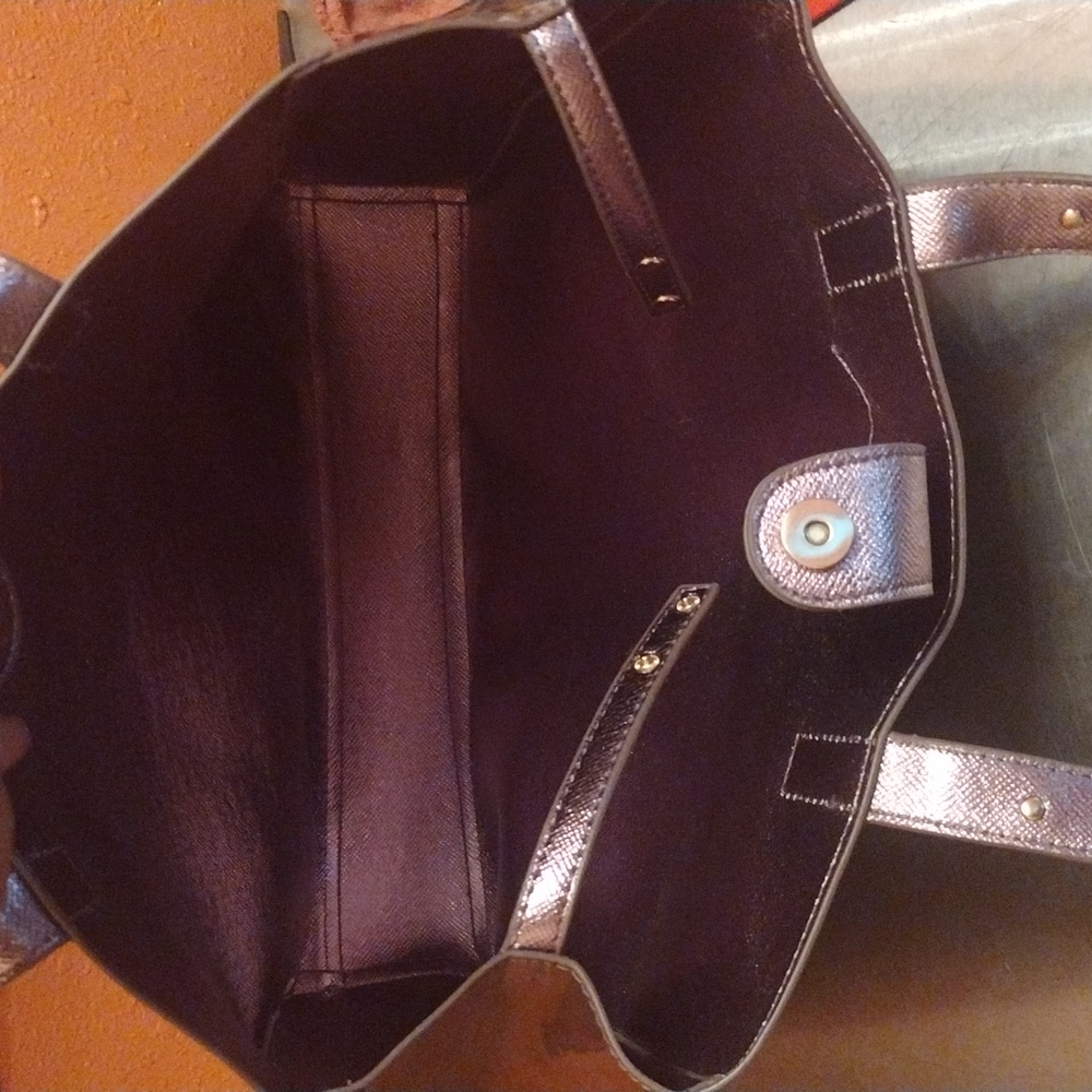 Large Metallic Tote Outer Waterproof - image 3